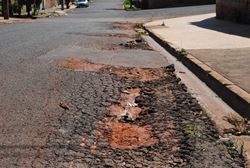 Vereadores pedem melhorias na rua Ângelo Biliassi